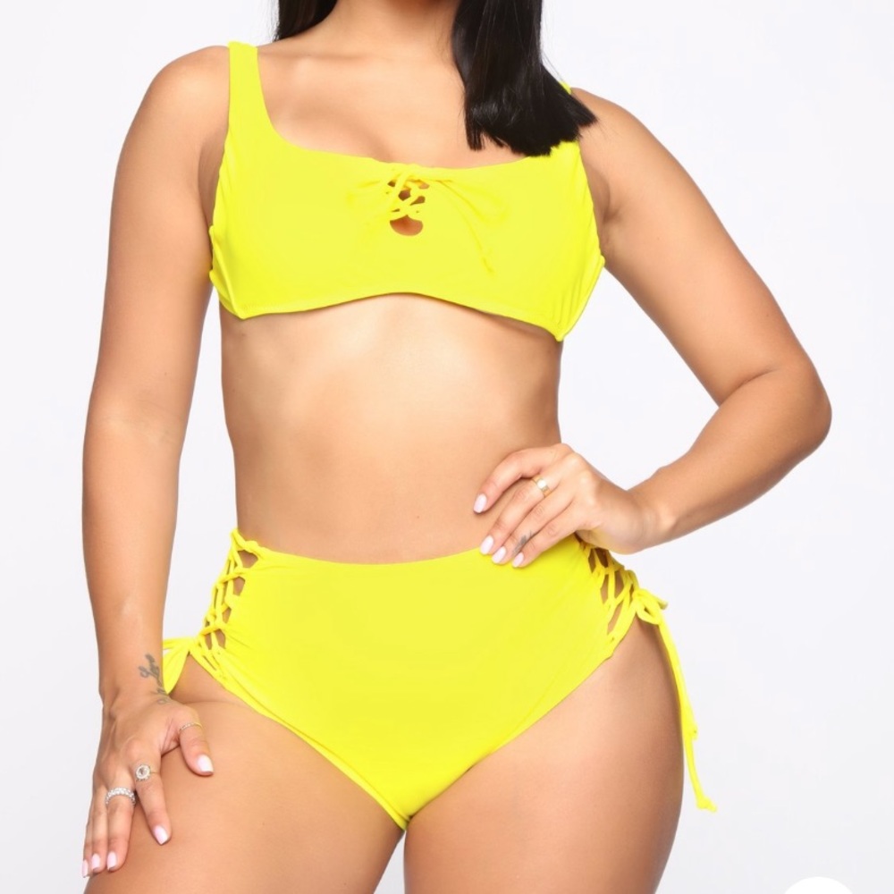 Sandie 2 piece NWT